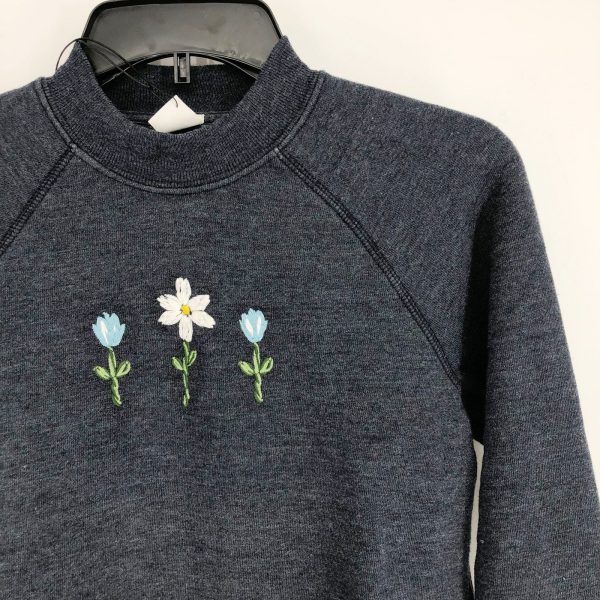 RE DONE Womens Crewneck Sweatshirt Medium Navy Blue Floral Embroidery NWT Sale